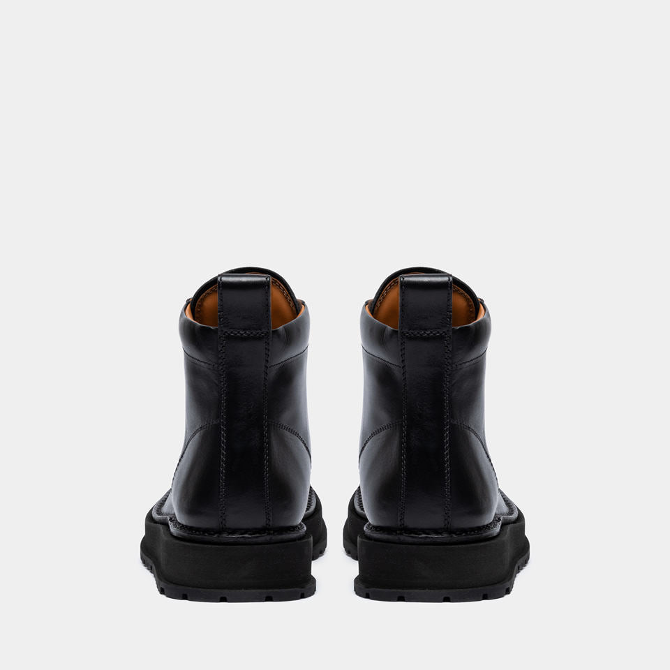 Aedi Ankle Boots in Black Leather – Buttero