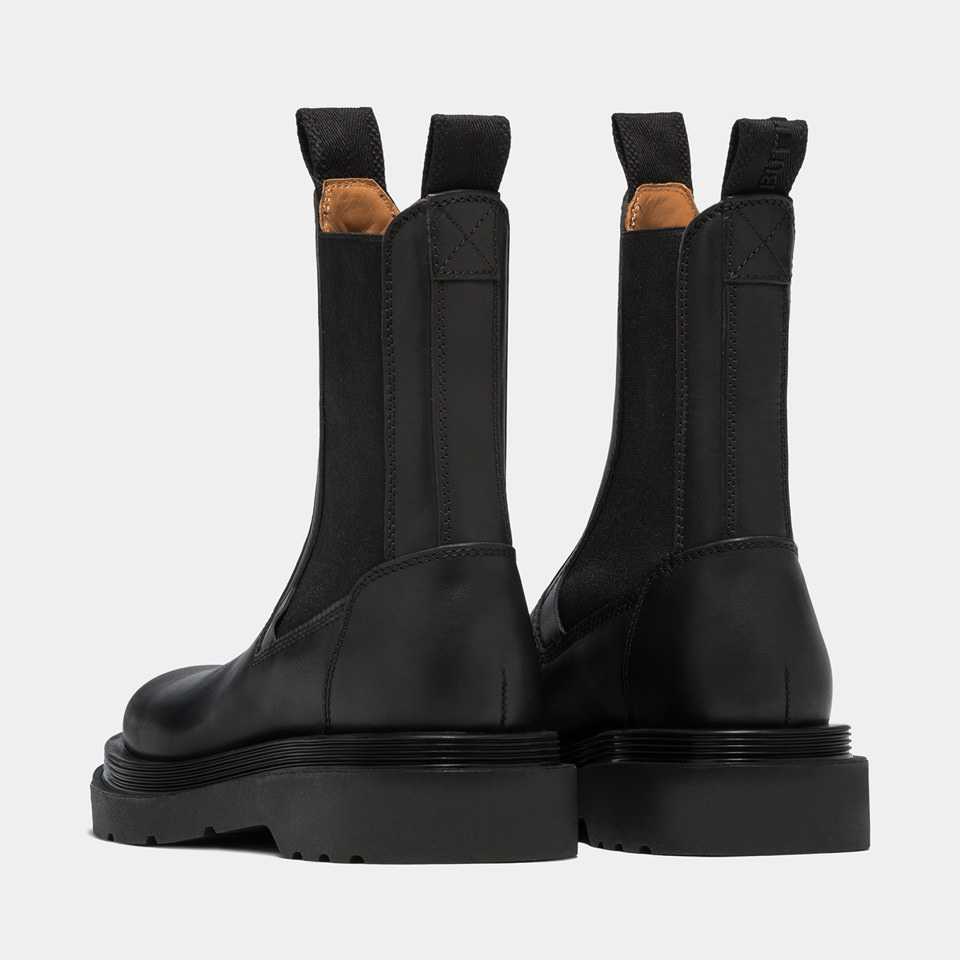 BUTTERO: STORIA CHELSEA BOOTS IN BLACK LEATHER